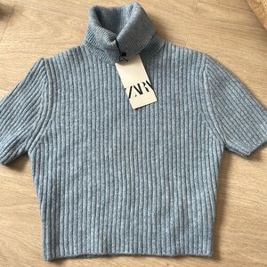 Zara WOMENS sweater size M